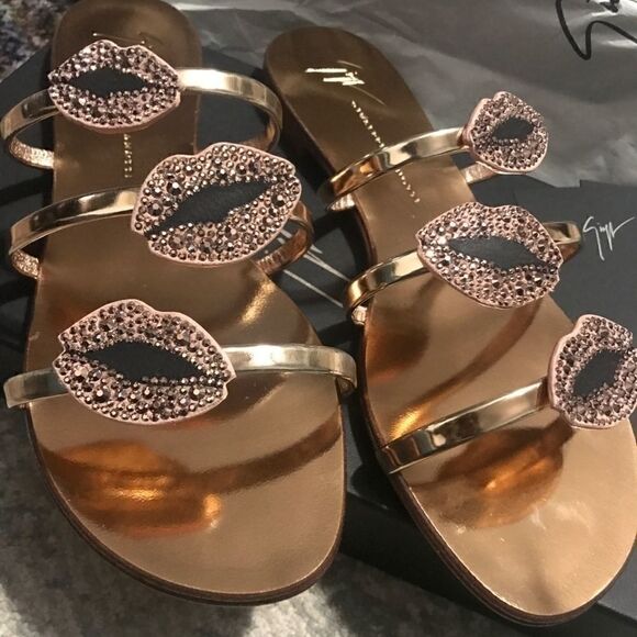 Giuseppe Zanotti Lips Three-Band Flat Slide Sandal - Picture 3 of 8